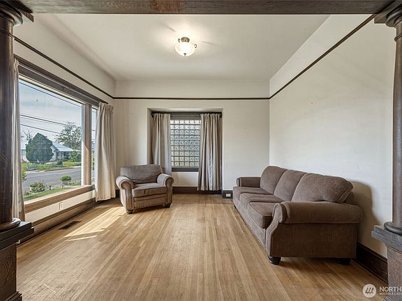 2nd image of 1132 W Pine Street