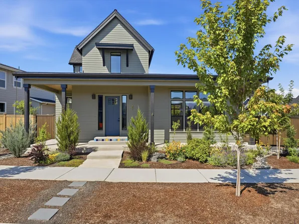 20627 SE Boer Pl, Bend, OR 97702