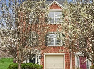 19245 Kepharts Mill Ter, Leesburg, VA 20176