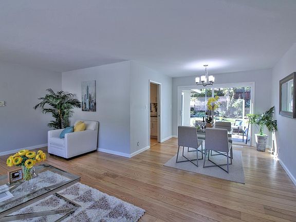 4th image of 10723 Cotter St