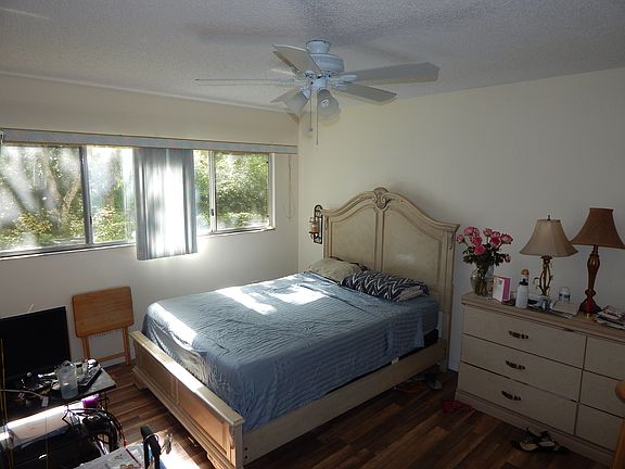 5th image of 900 SW 142nd Ave APT 108