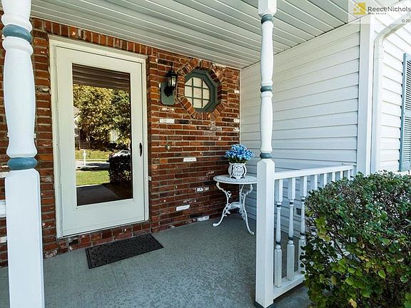 3rd image of 1711 Dunwich Dr