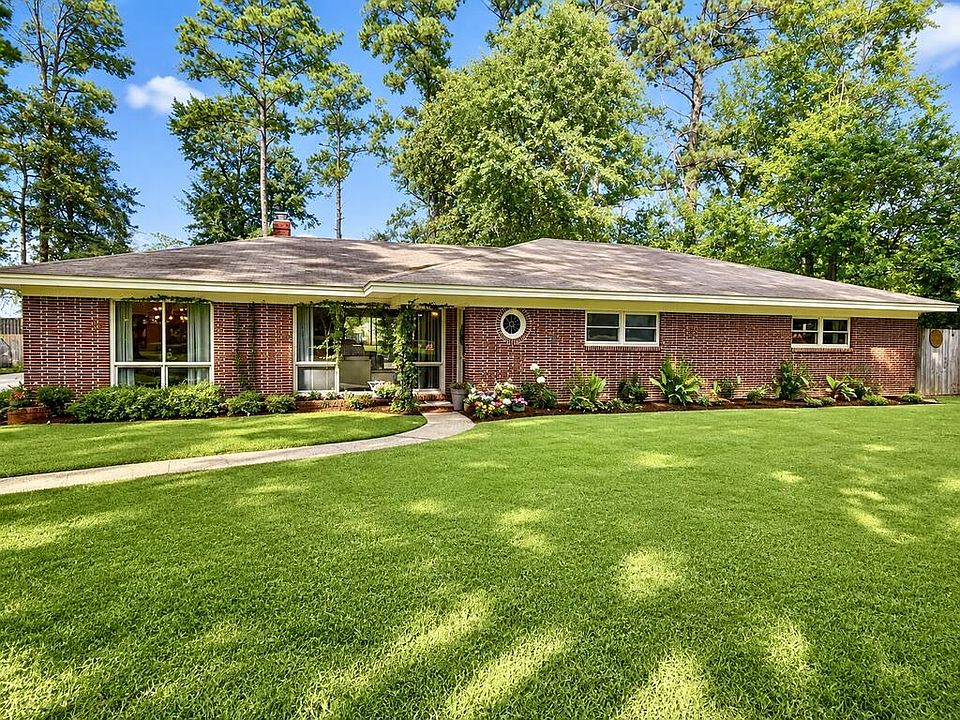 1st image of 121 Rosetta Cir