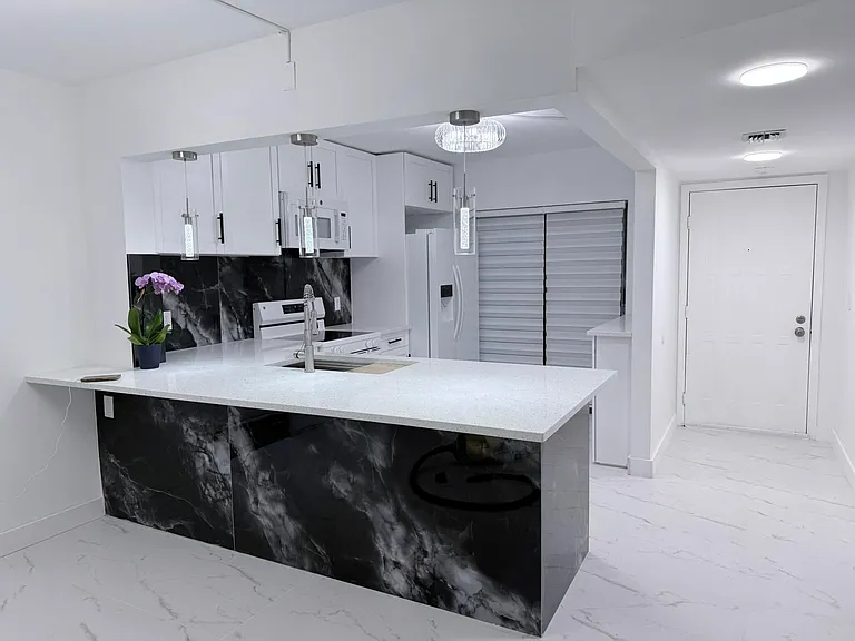 300 E Club Cir #107 — Photo 3