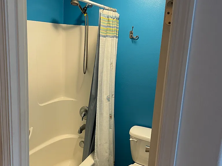 1094 Longbow Ln #E — Photo 10