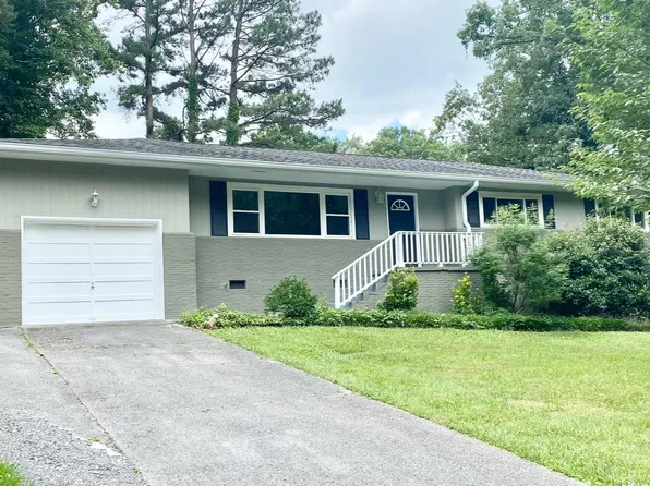 315 Oakmont Ln, Signal Mountain, TN 37377