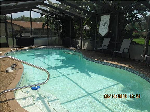 2nd image of 33311 Tewksbury Dr