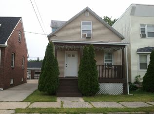 121 Sharot St, Carteret, NJ 07008