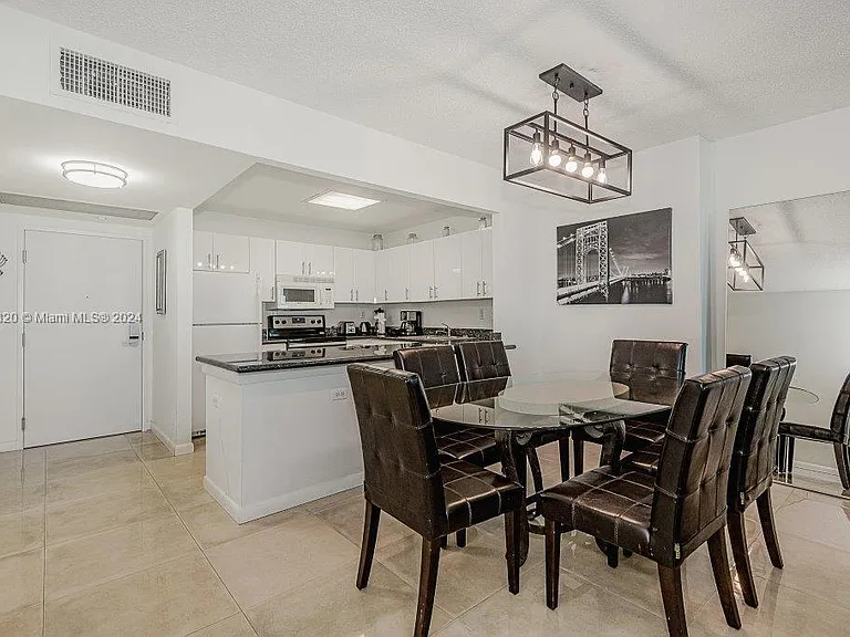 2301 Collins Ave #803 — Photo 20