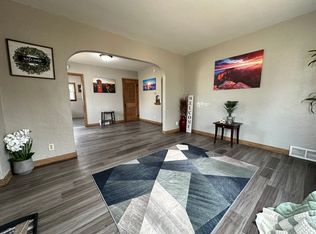 400 E Arlington St, Waterloo, IA 50703
