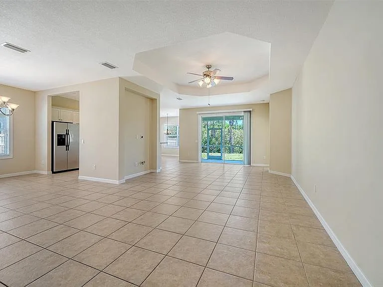 1424 Blue Horizon Cir — Photo 5