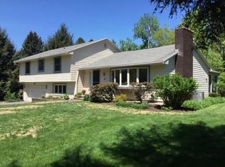 4 S Orchard Dr, Amherst, MA 01002