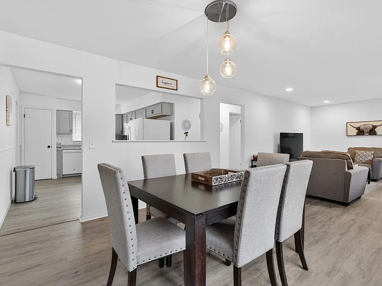 1553 Cove Ln — Photo 13