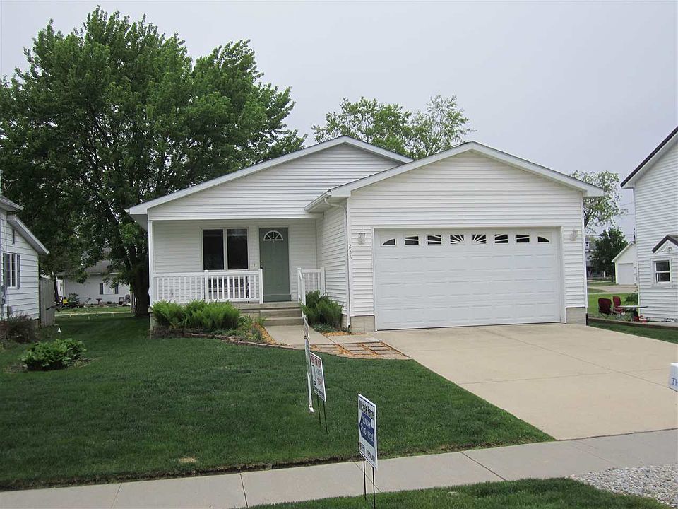 1st image of 233 W Elder St