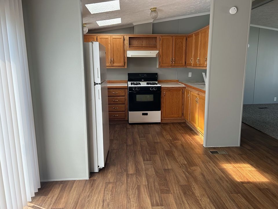 1st image of 2062 Aspen Ln S