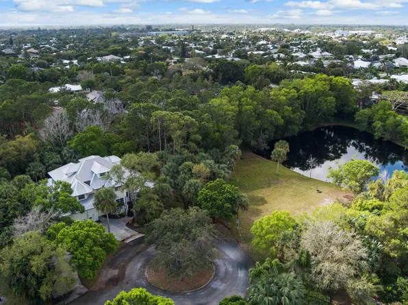 4902 SE Schooner Oaks Way, Stuart, FL 34997