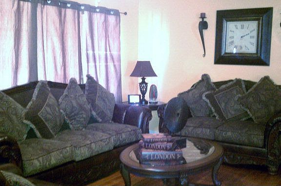 2nd image of 101 W Nobles Ave