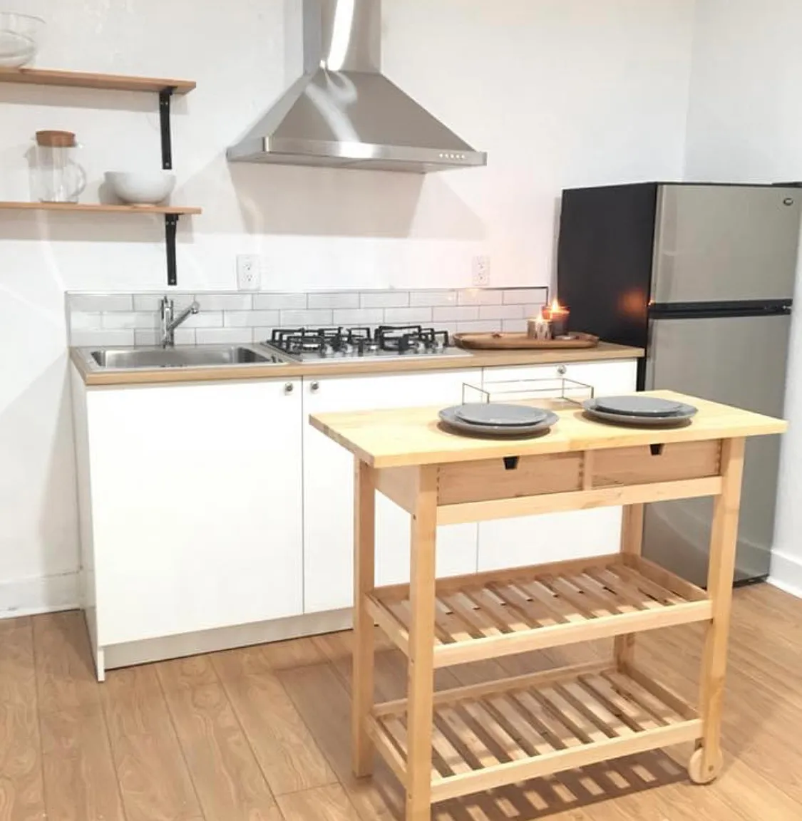 Studio, 350 sqft, $1,500 — Photo 2