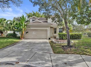 2389 NW 162nd Terrace, Pembroke Pines, FL 33028
