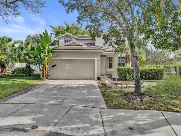 2389 NW 162nd Terrace, Pembroke Pines, FL 33028