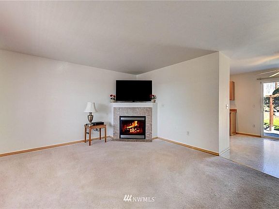 3rd image of 5027 60th Ave NE