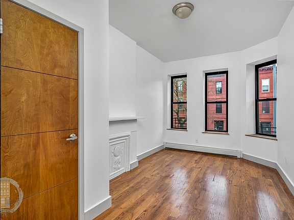 4th image of 565 Chauncey St #2BB
