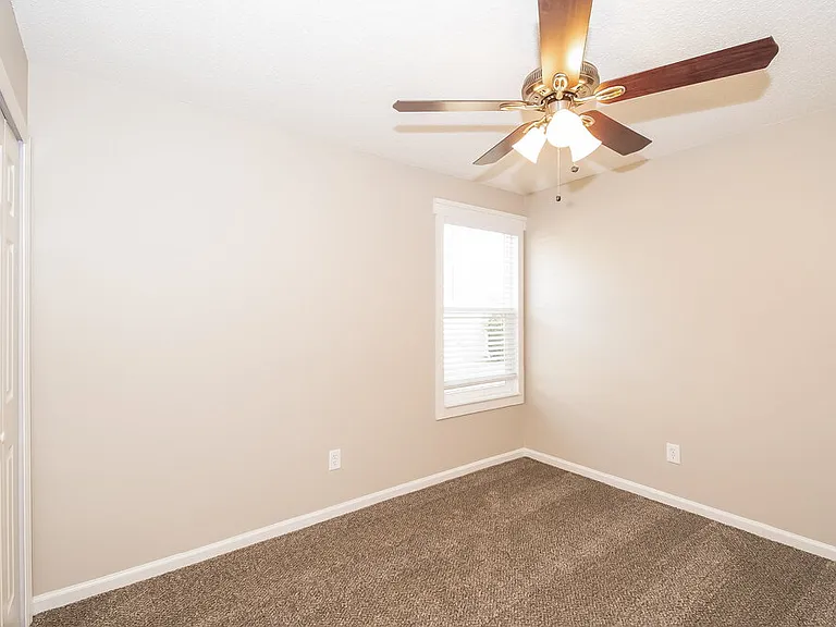 1544 Slash Pine Ct — Photo 12
