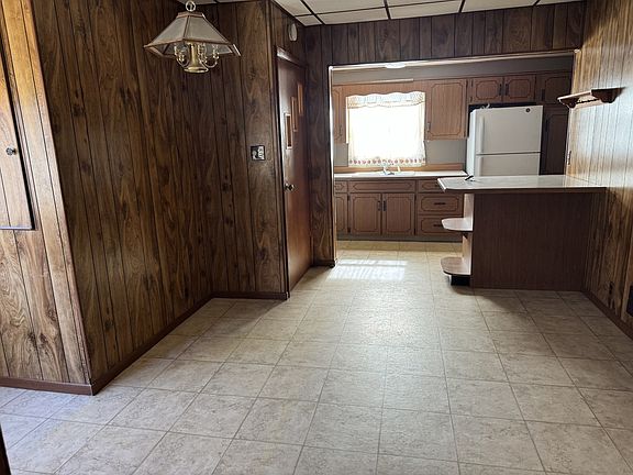 4th image of 618 10th St