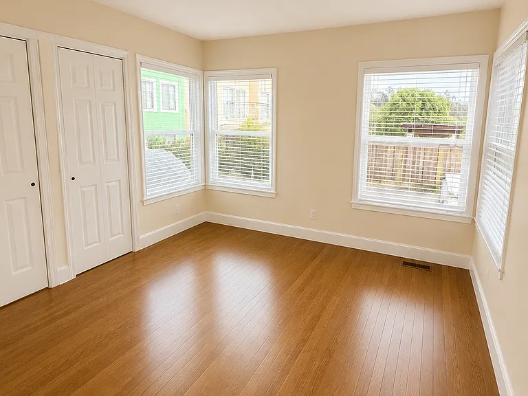 1325 Vicente St — Photo 8