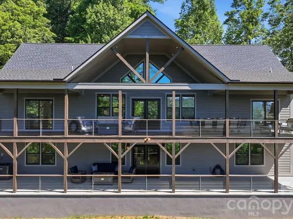 282 Tamarack Trl, Waynesville, NC 28785