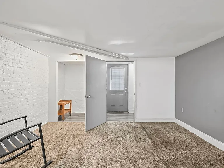 1301 Whittier Ave — Photo 15