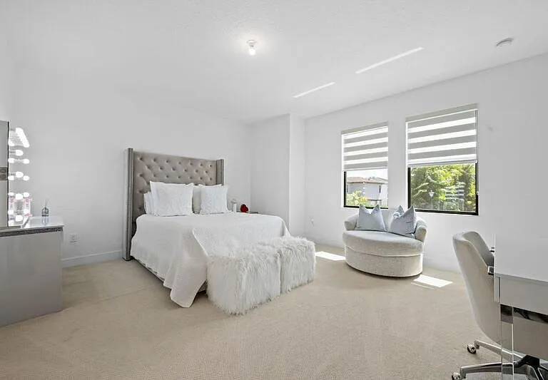 8599 Tower Bridge Ct — Photo 17