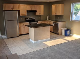 35 W Franklin St, Topton, PA 19562