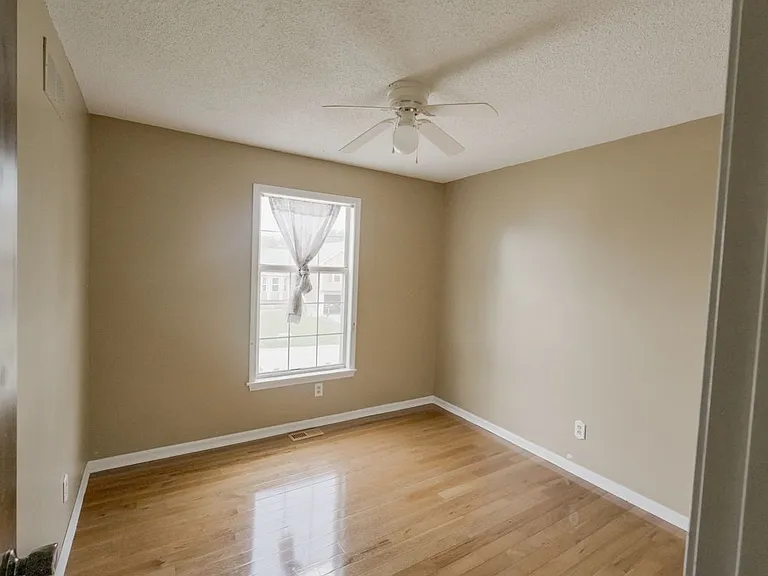 10725 Cleveland Ave — Photo 9