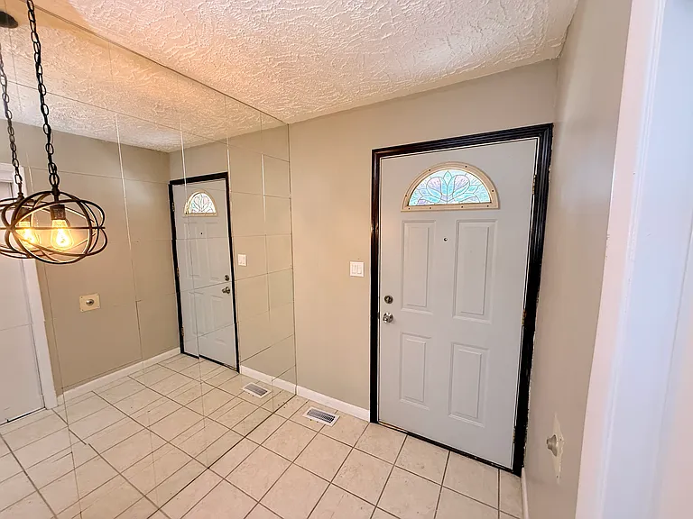 11849 Ontario Dr — Photo 9