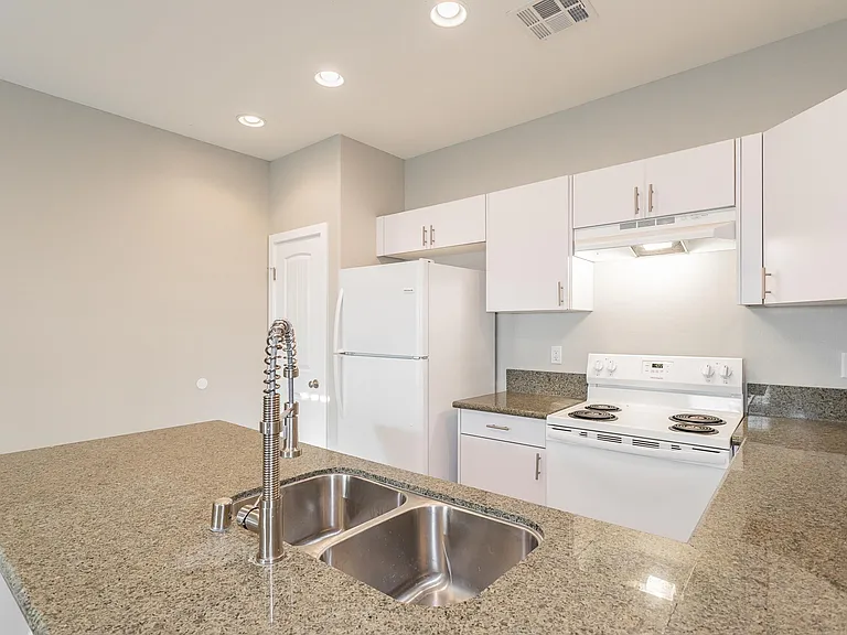 1681 S Dandelion St #1 — Photo 8