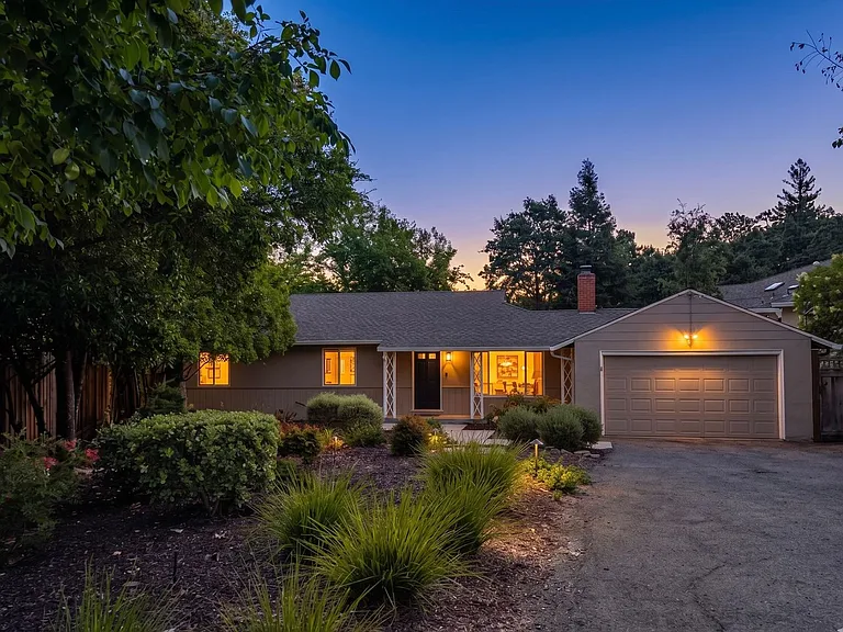 656 Evelyn Ct — Photo 1