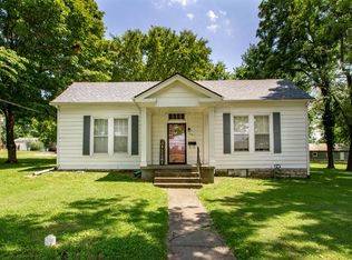 312 E Main St, Paris, KY 40361