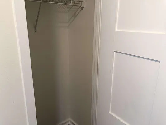 Rented by Chase Global Realty Corp | media 17