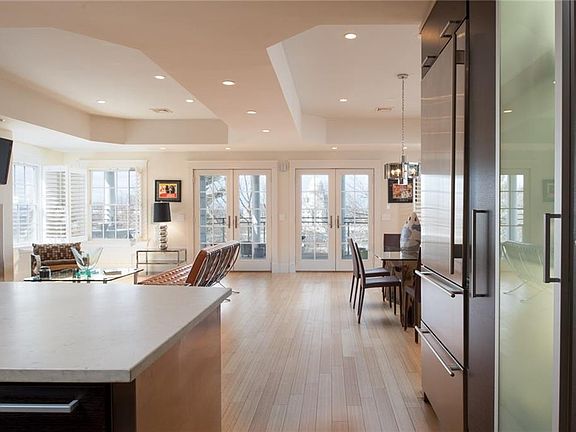 4th image of 115 Pratt St #B