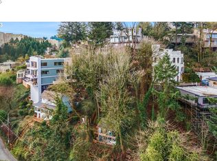 2590 SW Buckingham Ave, Portland, OR 97201