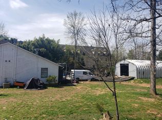 103 Lakeland Dr, Sterling, VA 20164