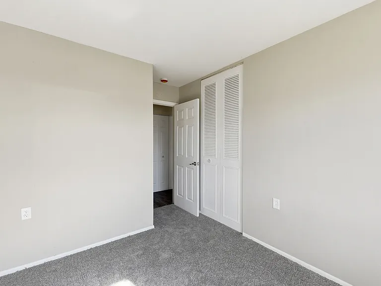 Pin Oak Manor Apartments — Photo 21