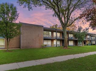 15055 Hubbard St APT 27, Livonia, MI 48154