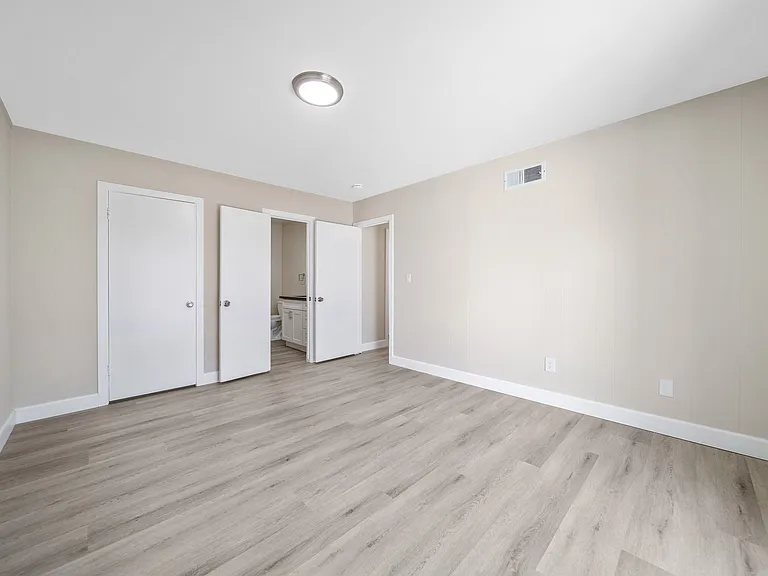 Wescove Apartments — Photo 6