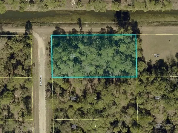 722 Louis Ave, Lehigh Acres, FL 33972