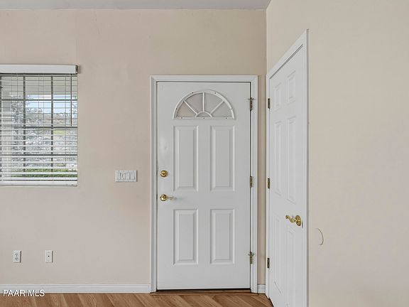 3rd image of 1880 N Mulberry