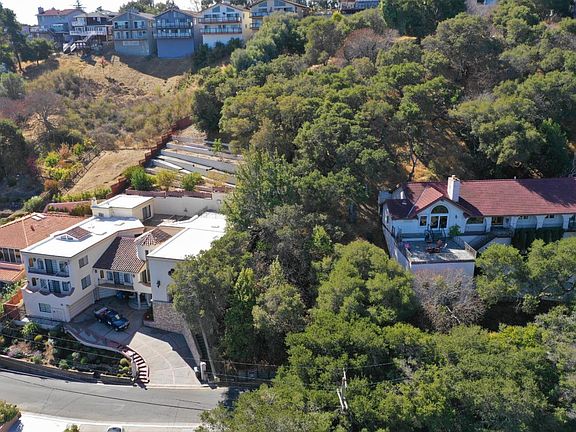 3rd image of 39 Madera Ave