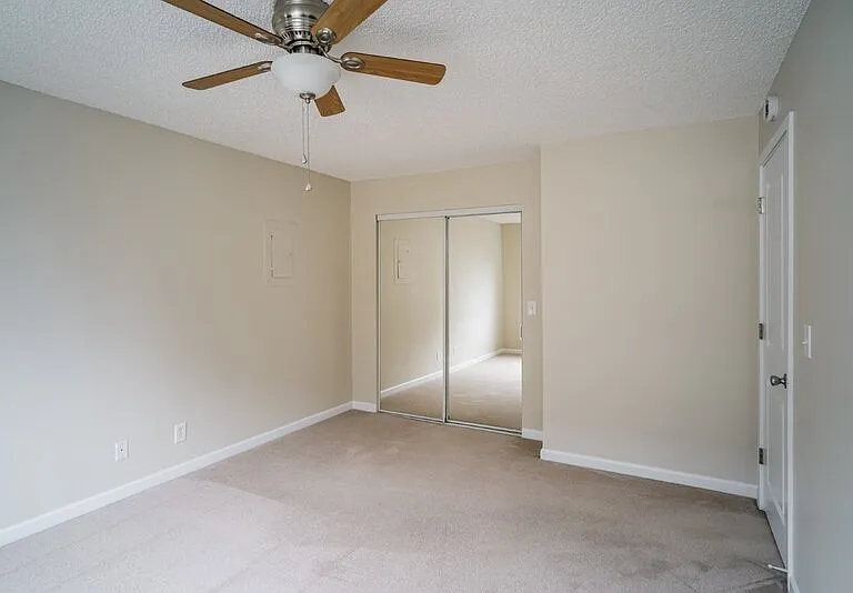 4314 SW View Point Ter #8 — Photo 25