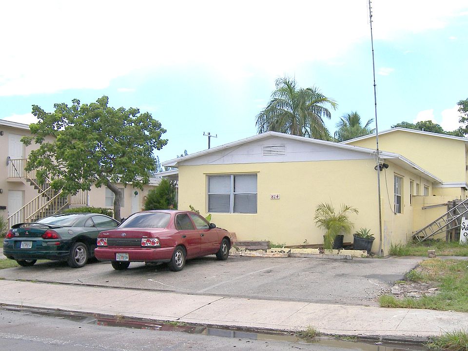 1st image of 814 N E Street
